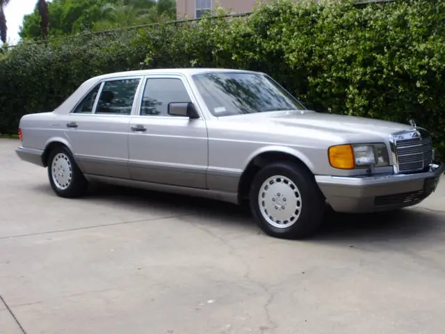 1991 Mercedes-Benz 500-Series 560SEL