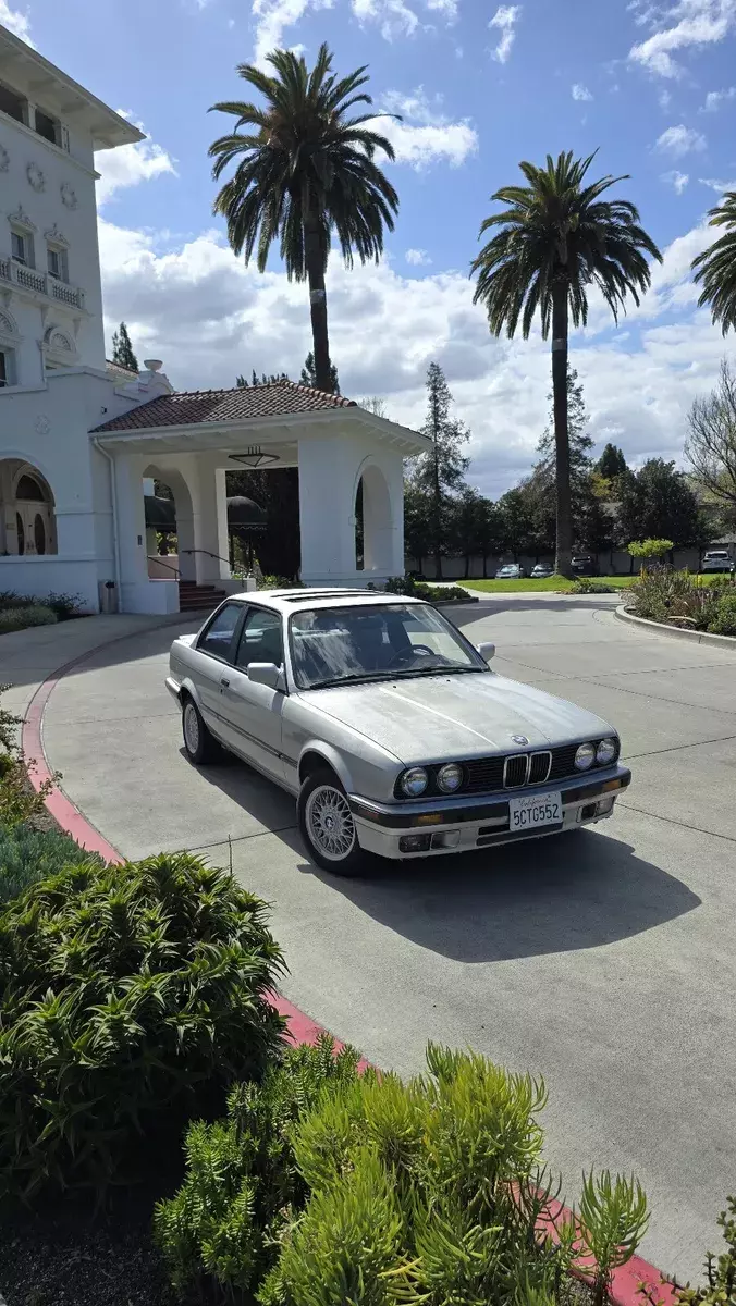 1991 BMW 3-Series IS