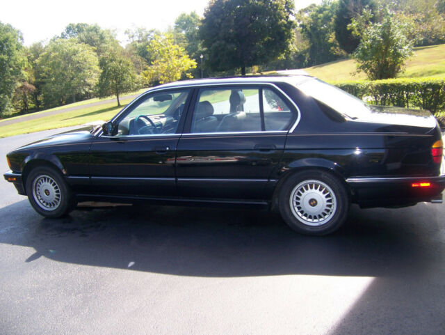 1991 BMW 7-Series Luxury