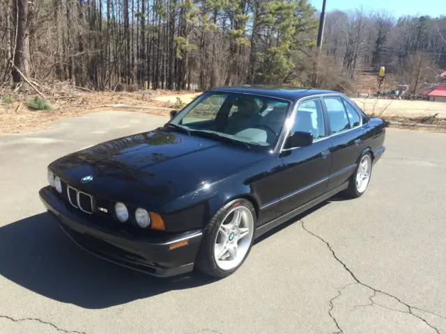 1991 BMW M5