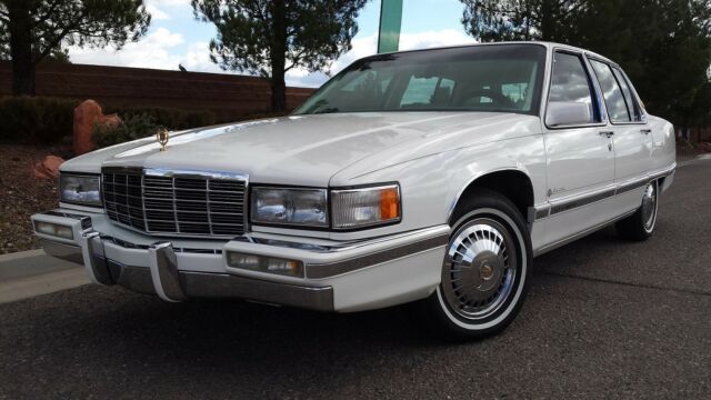 1991 Cadillac Fleetwood Sedan