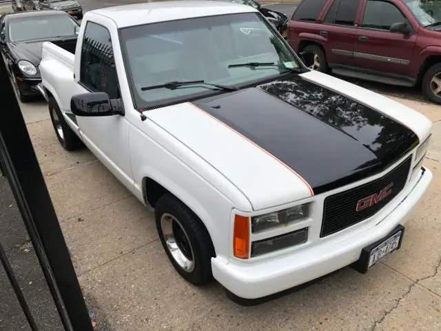 1991 Chevrolet C/K Pickup 1500 Side Step