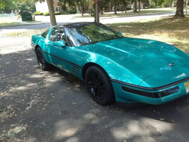 1991 Chevrolet Corvette 2 dr hatchback coupe