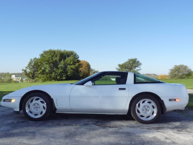 1991 Chevrolet Corvette Coupe Low Miles 37105