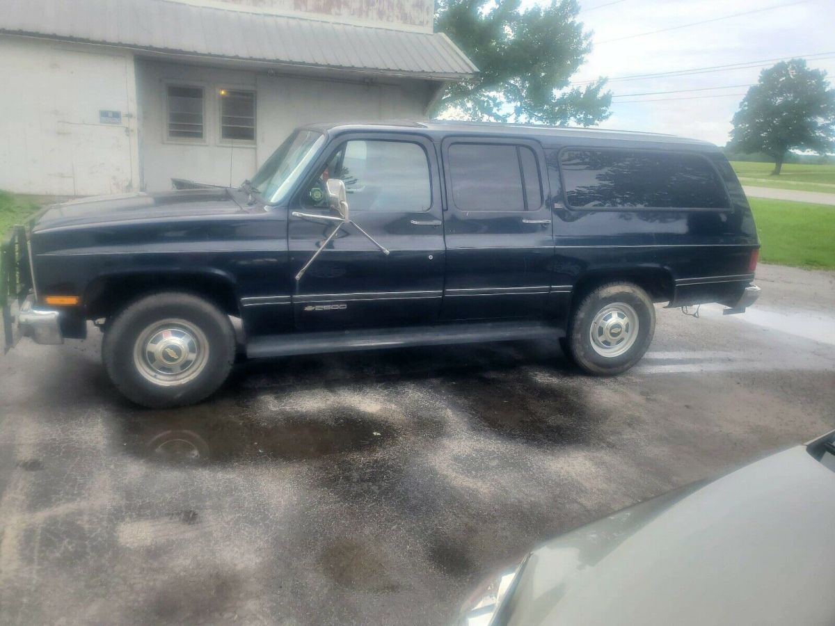 1991 Chevrolet R2500 Suburban R2500