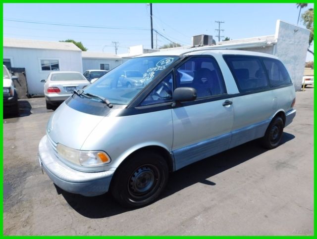 1991 Toyota Previa Deluxe