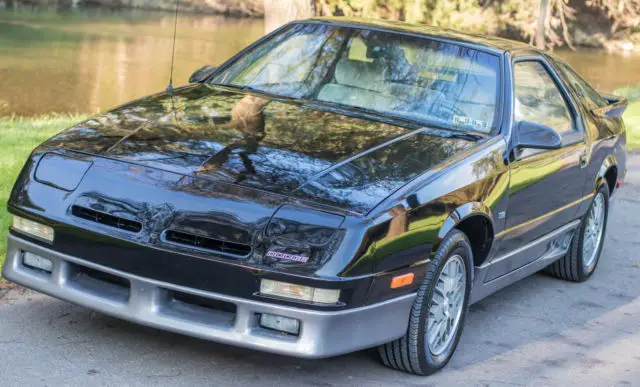 1991 Dodge Daytona ES