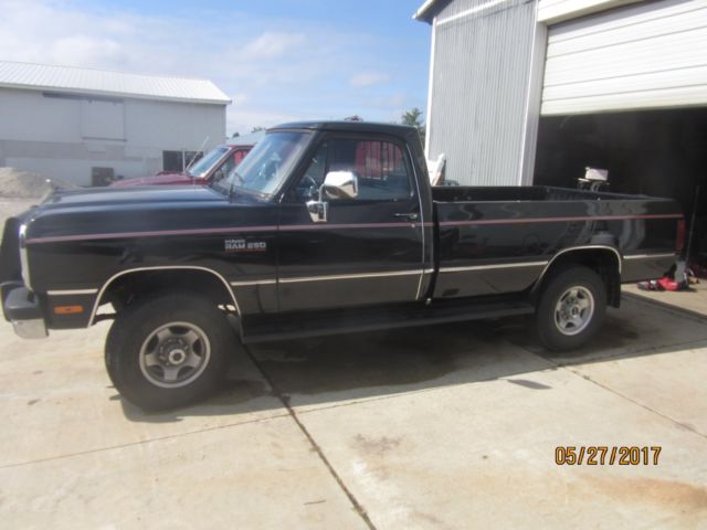 1991 Dodge Ram 2500 Ram W250 LE Regular Cab