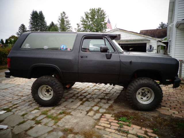 1991 Dodge Ramcharger Le