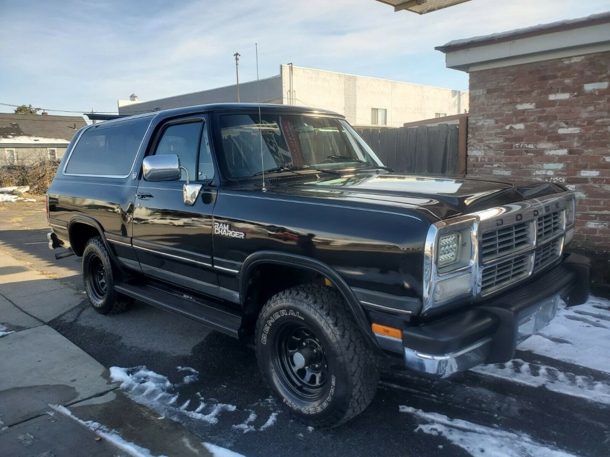 1991 Dodge Ramcharger LE-150 AW-100 SE LOW MILES IN EXCELLENT CONDITION