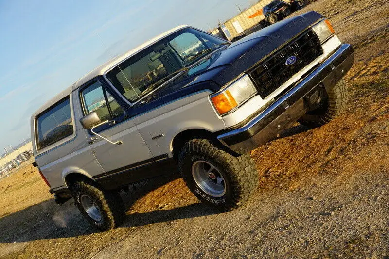 1991 Ford Bronco Custom Package