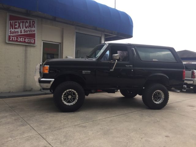 1991 Ford Bronco XLT Sport Utility 2-Door