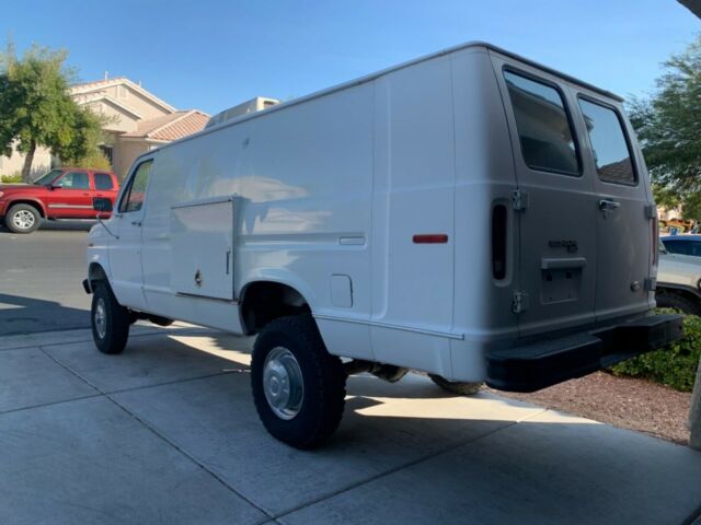 1991 Ford E-Series Van