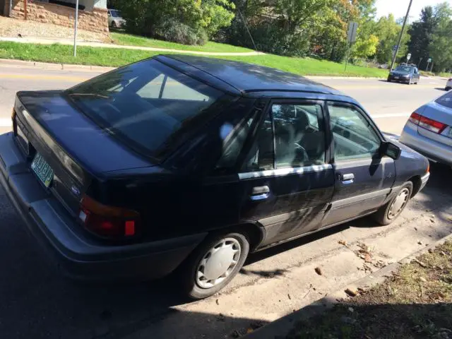 1991 Ford Escort