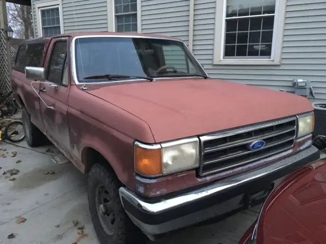 1991 Ford F-150 Custom Standard Cab Pickup 2-Door