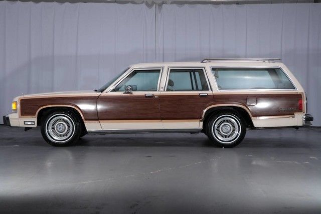 1991 Ford LTD Crown Victoria LX Country Squire