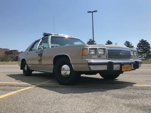 1991 Ford Crown Victoria Police Interceptor