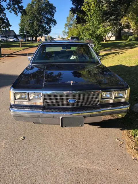 1991 Ford LTD Crown Victoria