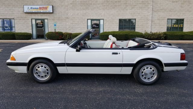 1991 Ford Mustang LX Convertible