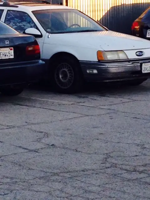 1991 Ford Taurus