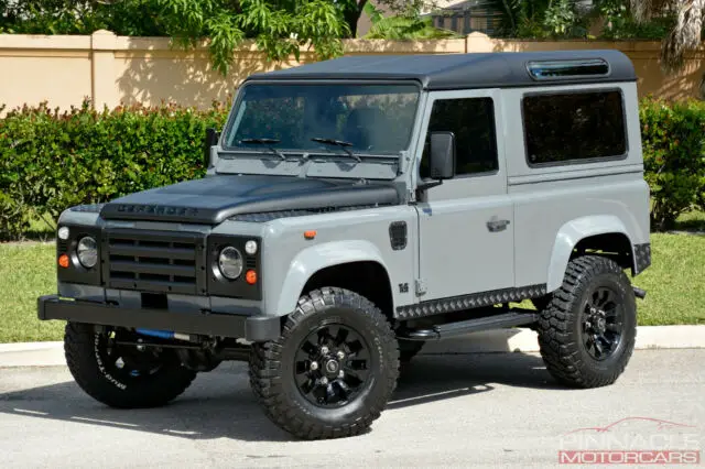 1991 Land Rover Defender D90