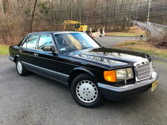 1991 Mercedes-Benz 300-Series SE