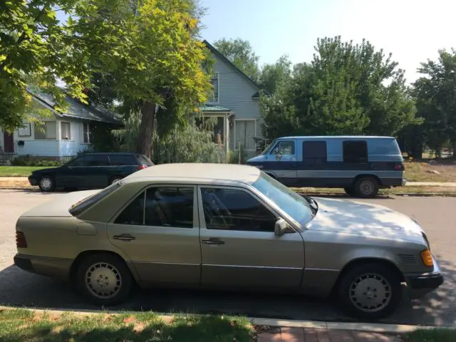 1991 Mercedes-Benz 300-Series