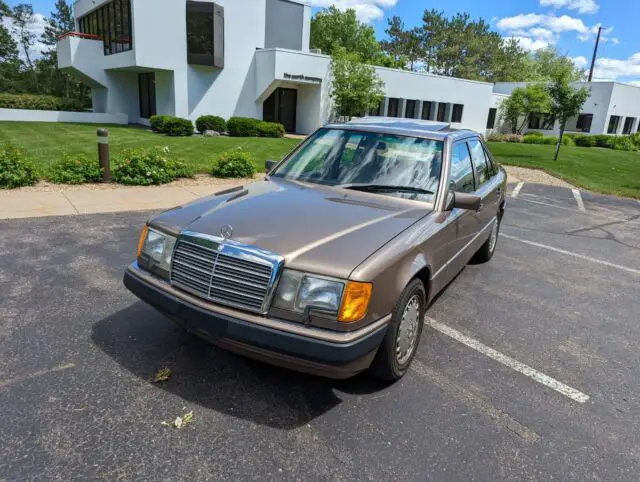 1991 Mercedes-Benz E-Class