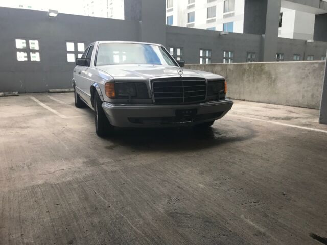 1991 Mercedes-Benz 300-Series