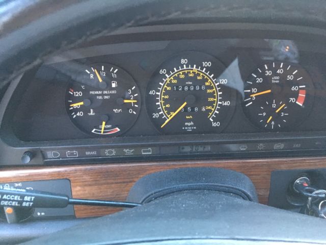 1991 Mercedes-Benz 300-Series SEL 126