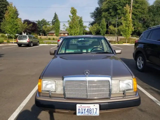 1991 Mercedes-Benz 300-Series