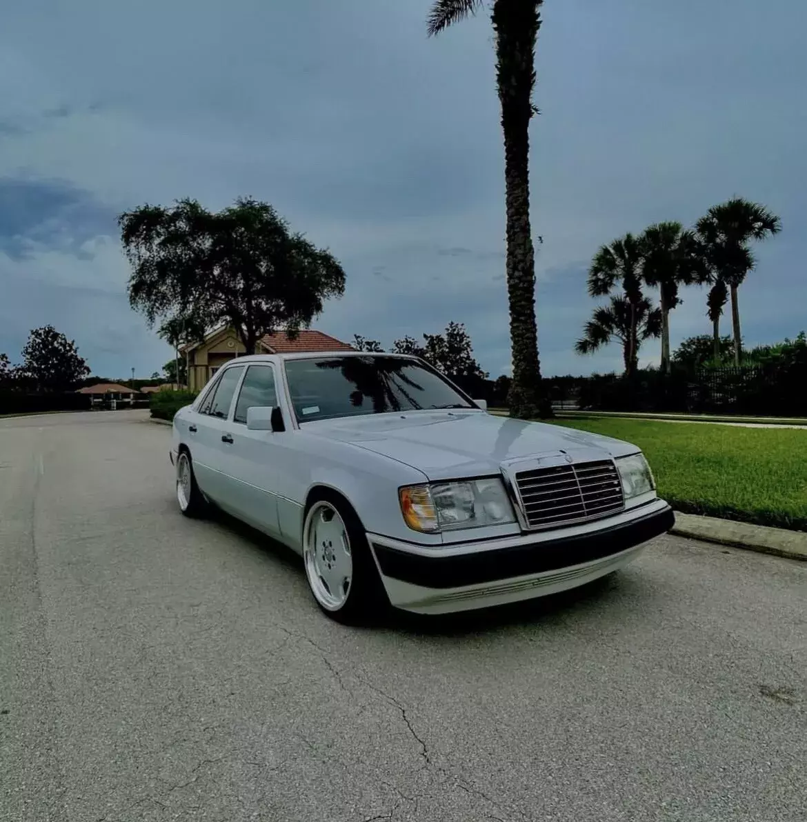 1991 Mercedes-Benz 300-Series E 4MATIC