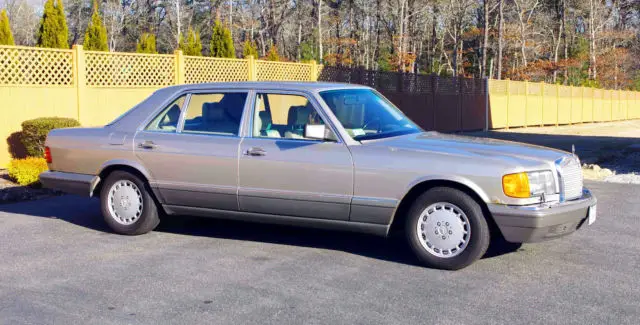 1991 Mercedes-Benz S-Class