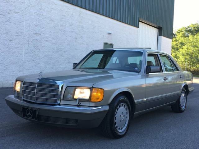 1991 Mercedes-Benz 300-Series Brown