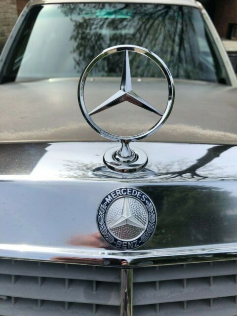 1991 Mercedes-Benz S-Class