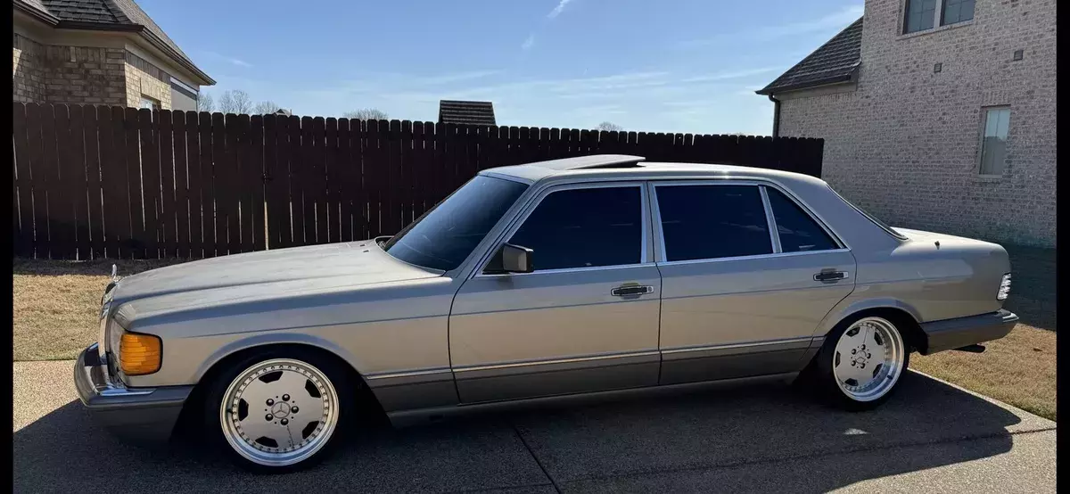 1991 Mercedes-Benz 400-Series SEL