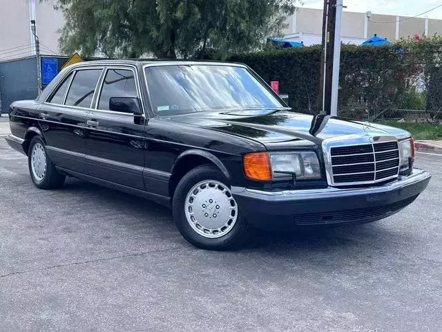 1991 Mercedes-Benz 500-Series SEL 4D Sedan