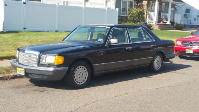 1991 Mercedes-Benz 500-Series 4 Door