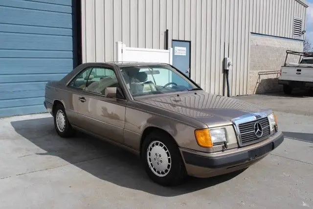 1991 Mercedes-Benz 300-Series