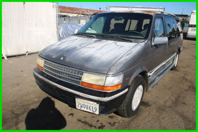 1991 Plymouth Grand Voyager LE