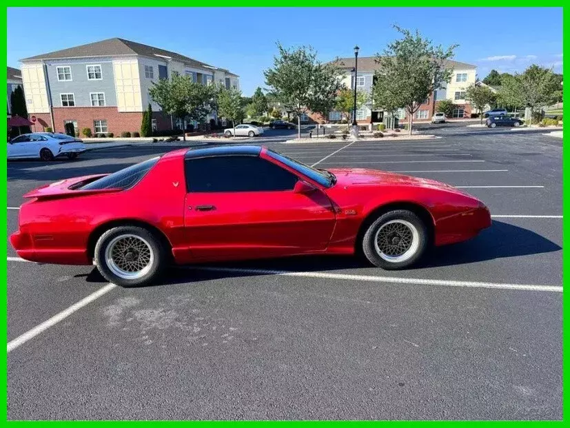 1991 Pontiac Firebird Trans Am GTA 2dr Hatchback