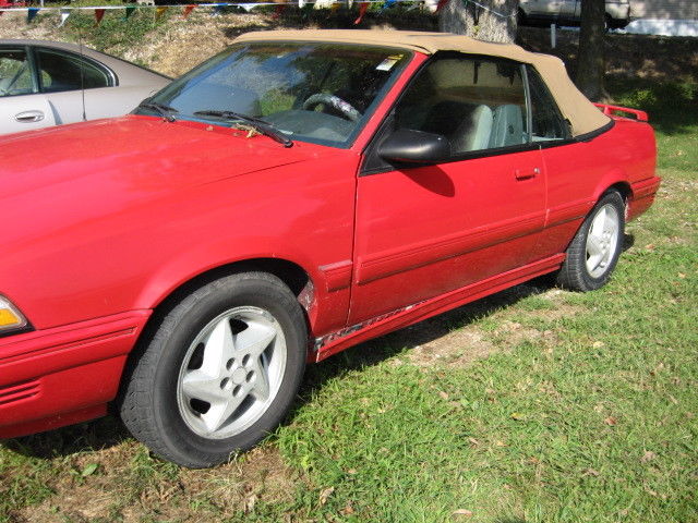 1991 Pontiac Sunbird LE