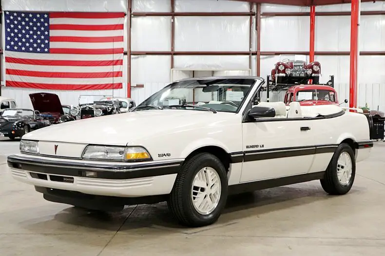 1991 Pontiac Sunbird LE