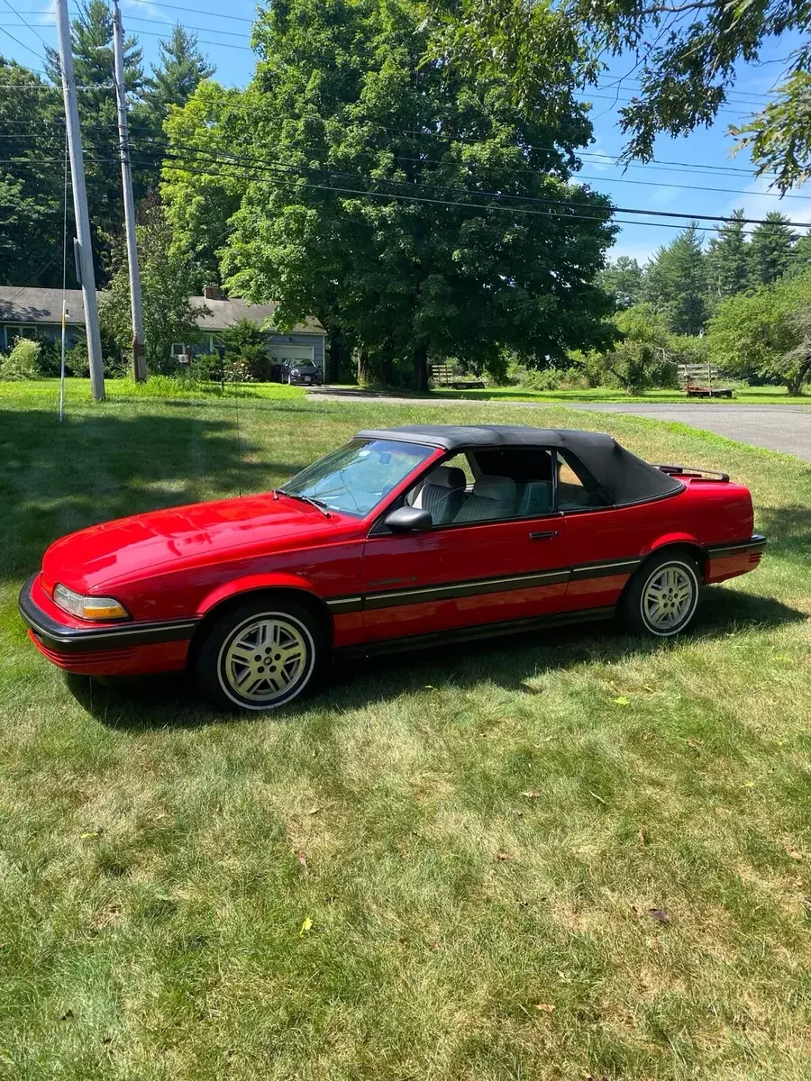 1991 Pontiac Sunbird LE