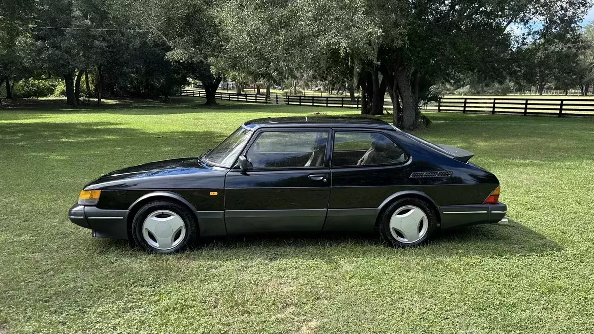 1991 Saab 900