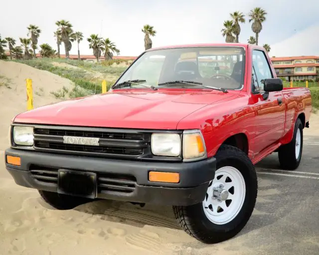 1991 Toyota DELUXE SHORT BED PRE-RUNNER