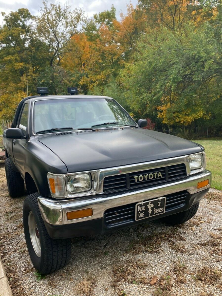 1991 Toyota Pickup 1/2 TON SHORT WHEELBASE DLX