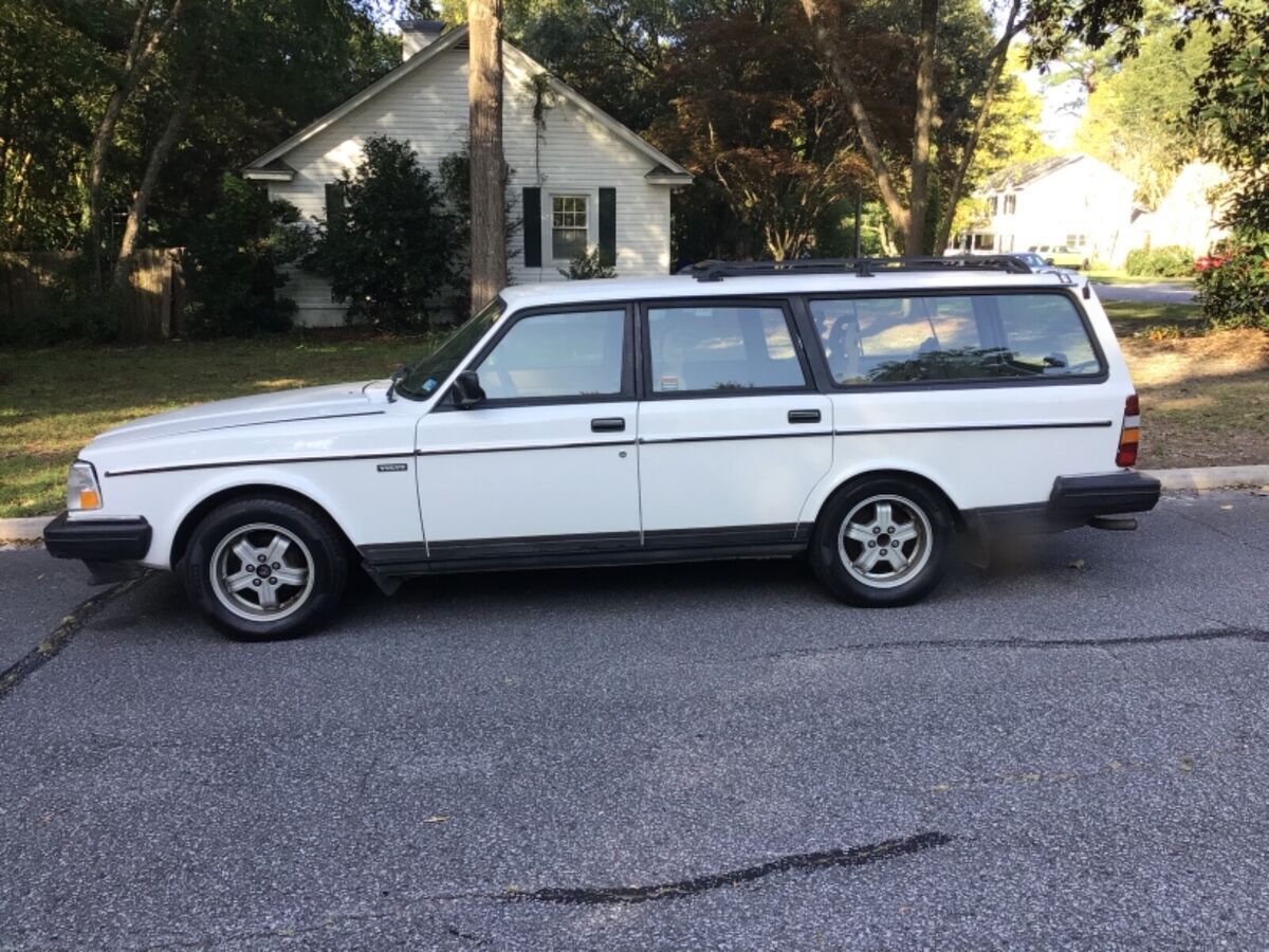 1991 Volvo 240 BASE