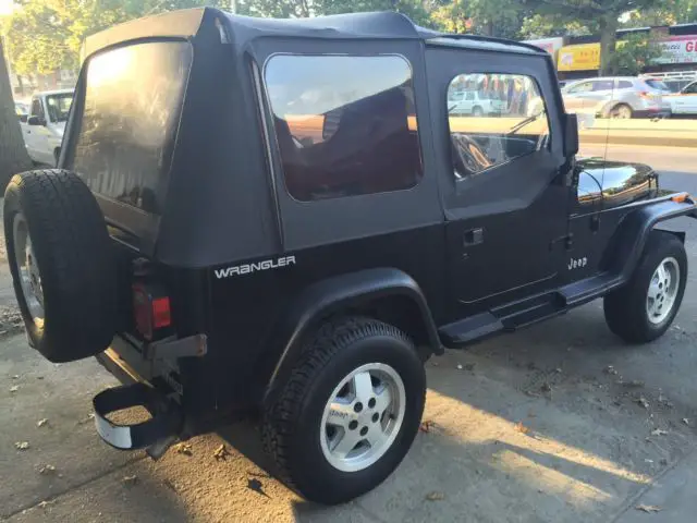 1991 Jeep Wrangler 2dr BASE