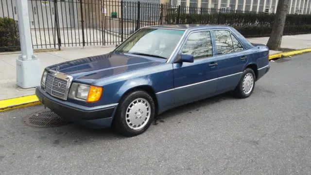 1992 Mercedes-Benz 300-Series